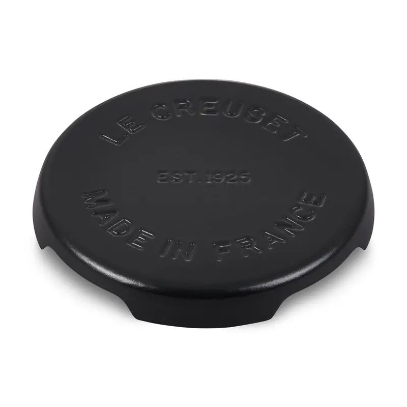 Le Creuset Signature Cast Iron 8.8-Inch Licorice Black Round Trivet 1