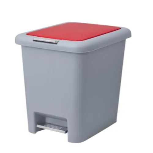 Liao 10-Liter Hands-Free Step-On Bin 1