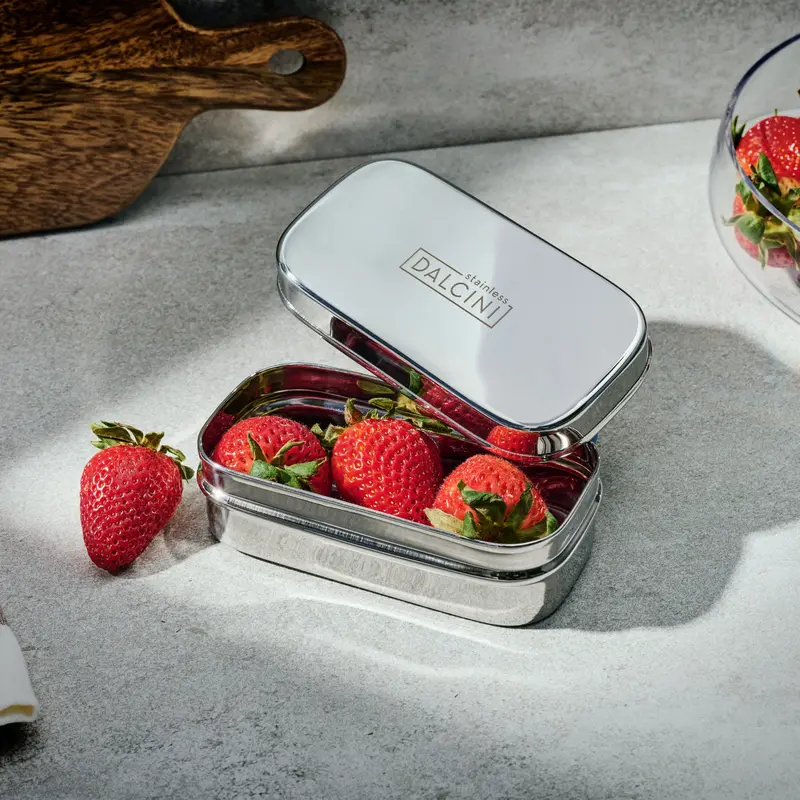 Little Snacker – Compact Stainless Steel Snack Container With Secure Lid 1