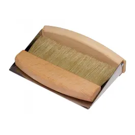 Magnetic Table Sweeping Set – Solid Beechwood Construction 1