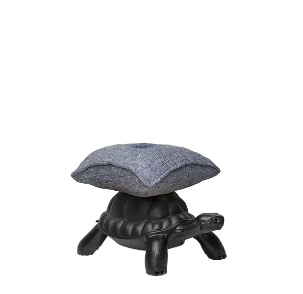 Marcantonio Turtle Carry Pouf 1