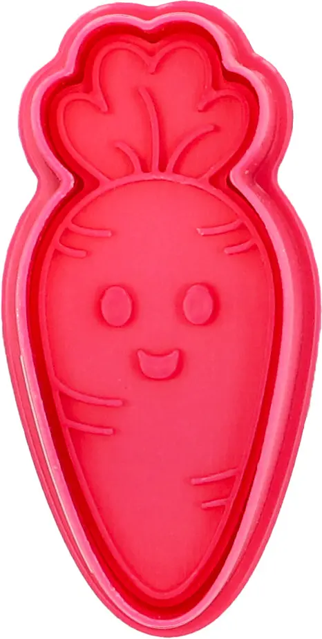 Plastic Carrot Cookie Cutter With User-Friendly Ejection System 1