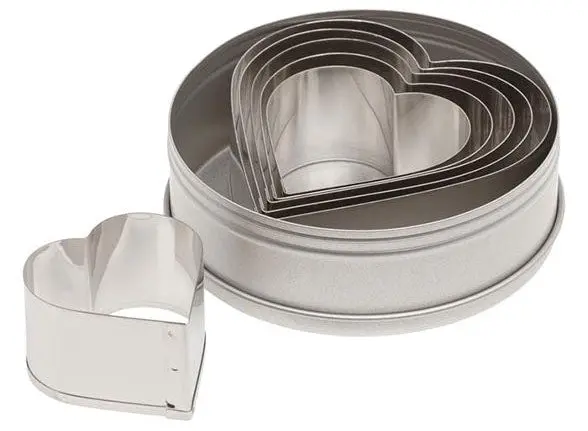 Six-Piece Heart-Shaped Cookie Cutter Set – Stainless Steel 1
