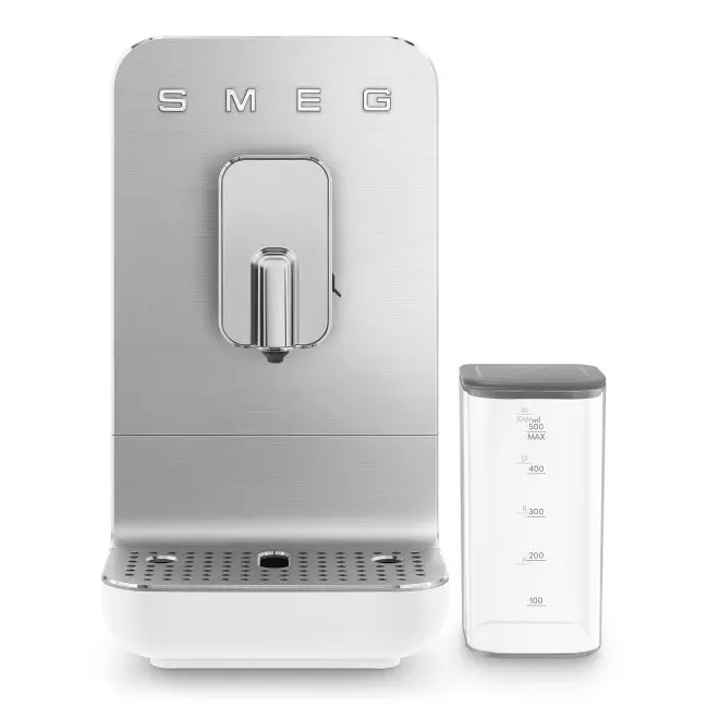 Smeg Automatic Espresso Machine With Integrated Milk Frother (1.4L) In Glossy White 1