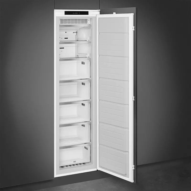 Smeg Built-In Upright Freezer – 240L Capacity, A+ Energy Class, Clean White Finish 1
